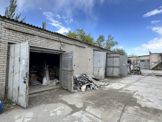 Сдам склад 246 м2 ул. Злуки лев.б. р-н авторынка/салон Ford Днепр