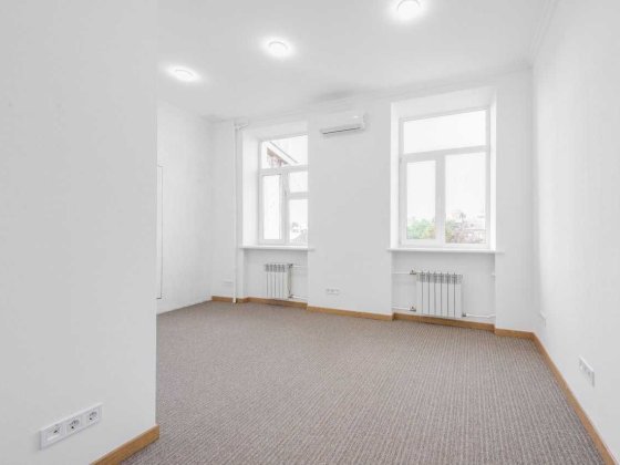 БЕЗ КОМІСІЇ. Оренда офісу 90 м2. Сталінка. Велика Васильківська, 42. Площа Українських Героїв Київ