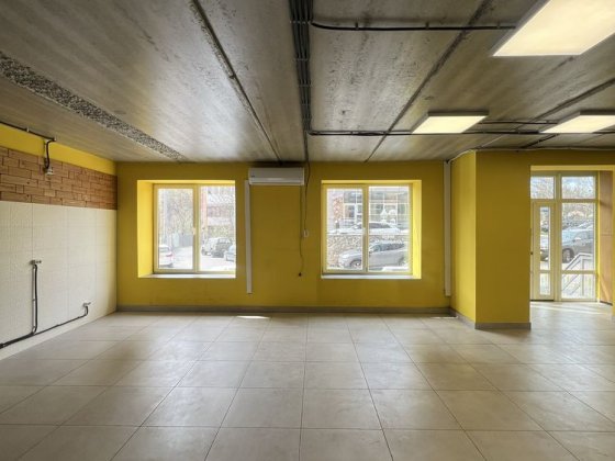 Оренда фасадного комерційного приміщення 65 кв.м Житомир