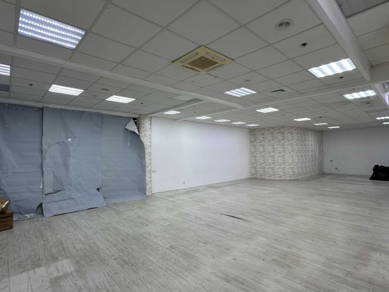 Оренда торгової площі 116м в ТОЦ поруч з ринком Урожай