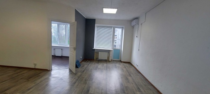 Аренда кабинета (2 ком) с водой в Центре 36м² под бьюти, массаж - фото 1