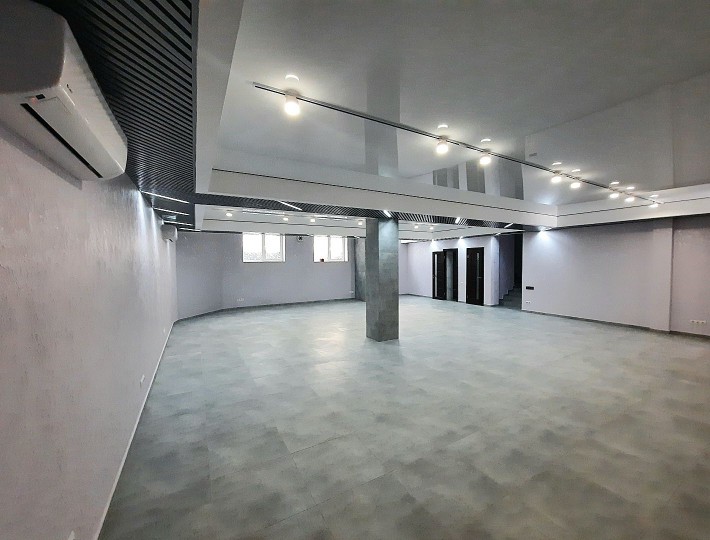 Центр.ПАРКОВКА.ЄВРО.Площа S = 121 m2. - фото 1