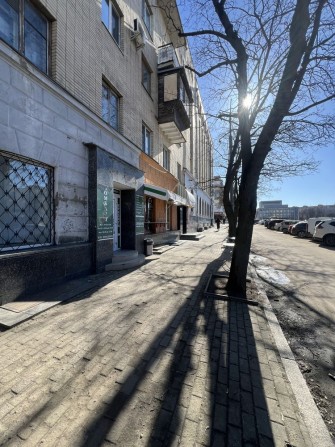 Оренда фасадного комерційного приміщення в самому центрі міста - фото 1