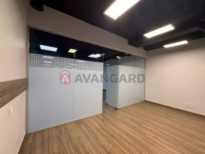 Аренда современного офиса 250 м² в отличной локации - фото 1