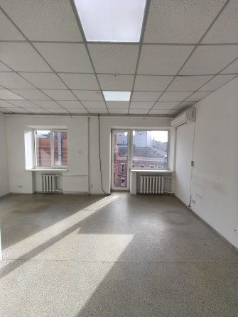 Оренда кабінету 22, 20 та 14 м кв, ремонт, Глінки , центр міста - фото 1