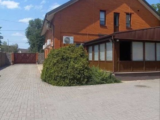 Здам 2 окремі будівлі , загальною площею 400м2, Бул. Шевченка Запоріжжя