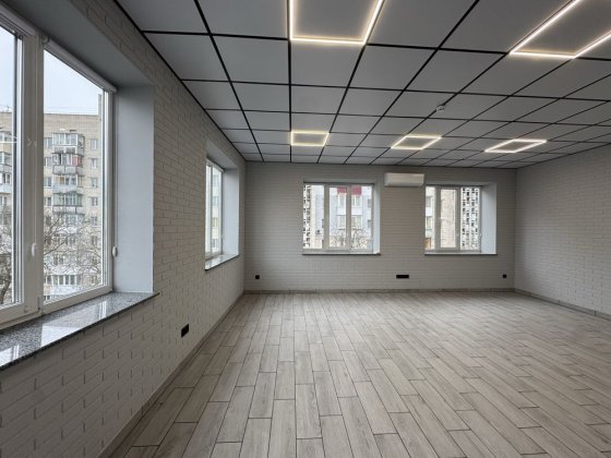 Оренда приміщення вільного призначення, Словʼянка, 35 м2. Є інвертор. Вінниця