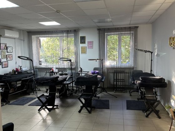 Оренда робочого місця лешмейкера, майстра з перманенту Житомир