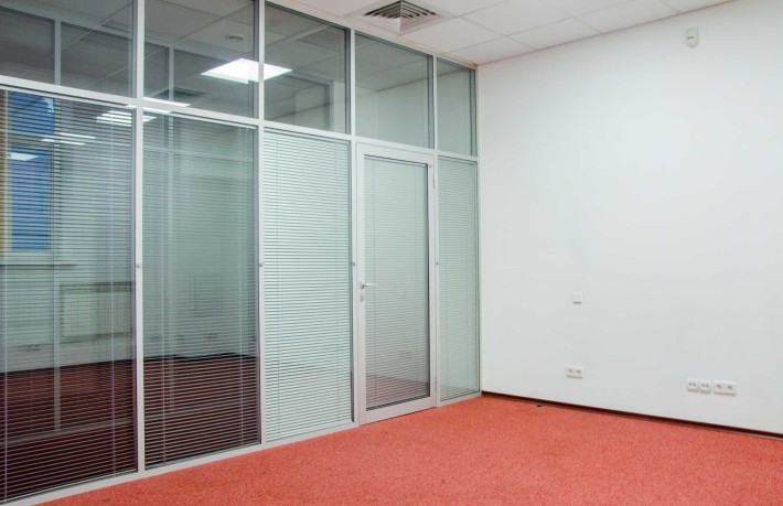 Офіс 1200м2. OpenSpace, 4 кабінети. Генератор, метро Святошин, Без% - фото 1