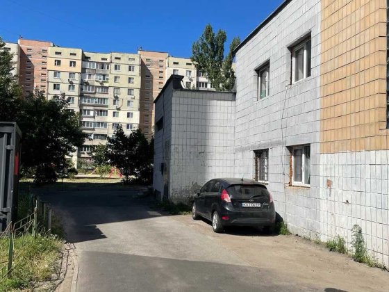 Оренда нежитлового приміщення за адресою:вул. Драйзера Теодора 16 літВ