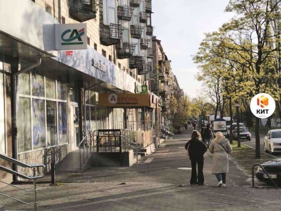 Оренда! Фасадне приміщення Дарницька площа 85м2