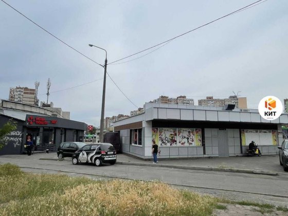Оренда! Фасадне торгове приміщення, 130 кв.м., Троєщина