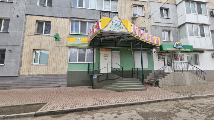 Здам торгове приміщення вул. Михайлівська - фото 1