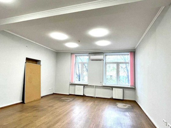 СУПЕР ВАРТІСТЬ! 38 м2 для психолога, б'юті кабінет. МЕТРО поруч.