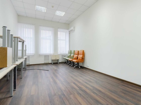 Офіс 131 м2 у центрі Києва–готовий до роботи! Світло завжди є!