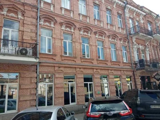 ОРЕНДА – приміщення 1-го поверху площею 145,50 кв.м. м. Кропивницький Кропивницкий