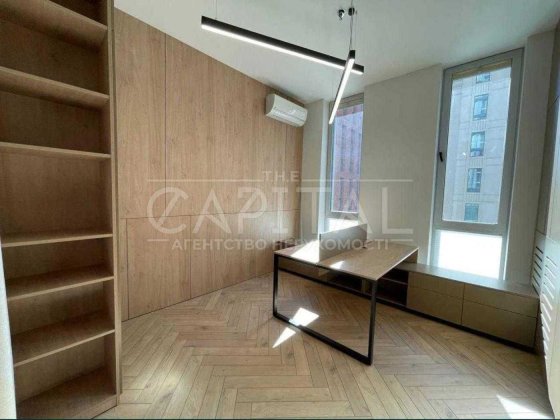 Оренда / Офіс / Завжди є світло/ Антоновича,«Chicago Central House», Голосіївський район, Центр, Киї