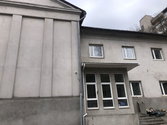 Здам будівлю. Три поверхи. Барикадна. Велика парковка Дніпро