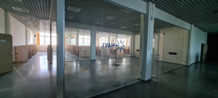 Аренда в бизнес хаб "Портал". 1200 кв.м. Без комиссии - фото 1