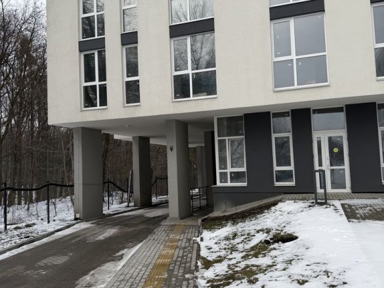 Здам в оренду або продам комерційне приміщення жк америка Львов