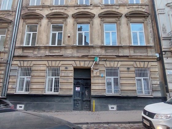 Нежитлова будівля в оренду в центрі Львова на 14 кабінетів, 488,7 м2.