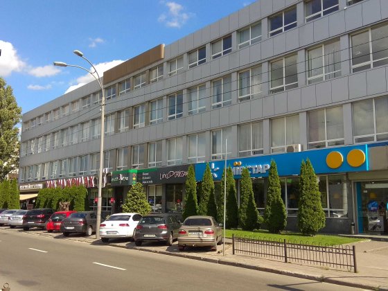 Оренда під магазин, тощо 550 м фасад метро Берестейтейська 3хв без ком% Київ
