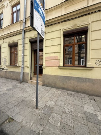 Оренда приміщення з ремонтом, 34 м2, вул. Кониського, центр Львів - фото 1