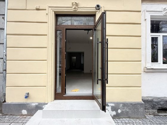 ‼️ Героїв упа 26, оренда фасад магазин , салон офіс Львів