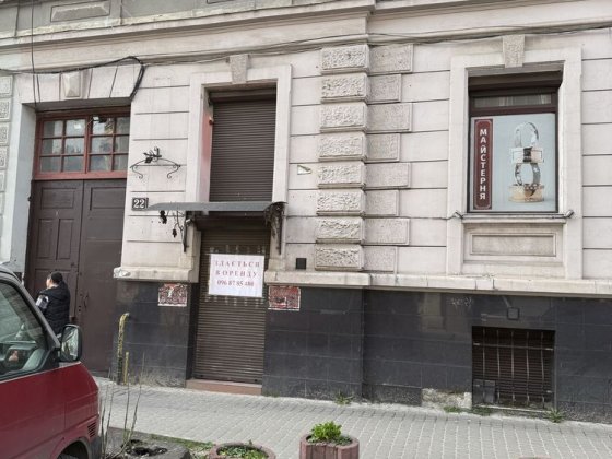 Здається в оренду приміщення  м.Львів,вул.Федьковича,22 Львов