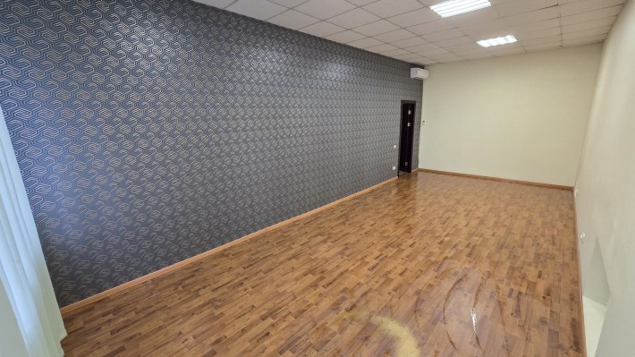 Оренда офісного приміщення, кабінету 22кв.м. біля Каравану - фото 1