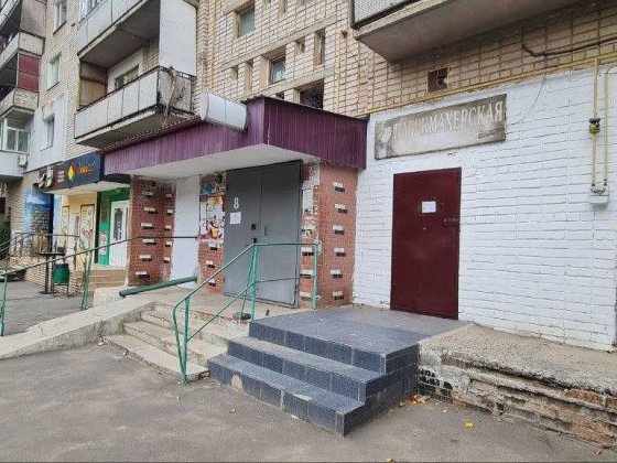 Пр.Корабелів 13 кв.м. гарна локація окремий вхід Николаев