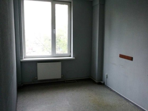 Офисы от 17 кв.м до 180 кв.м в админ.здании. Р-н ДК ЗАЛК Центр. Запорожье