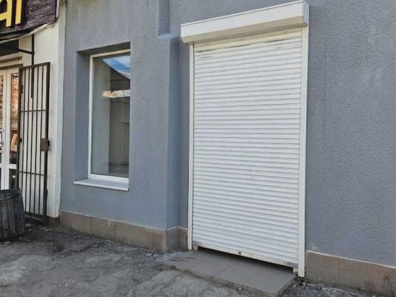 Фасадное помещение 25м+18м ул.Косвенная 1 от владельца