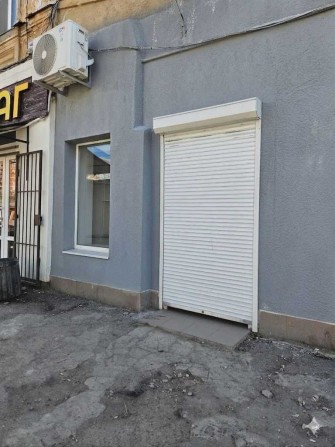 Фасадное помещение 25м+18м ул.Косвенная 1 от владельца - фото 1