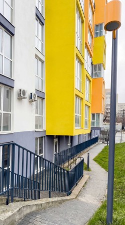 Оренда комерційного приміщення 65,7 м² у ЖК «Riel City» (Без Комісії) - фото 1