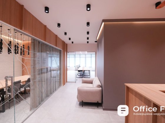 Преміум офісу 170 м² з меблями, Генератор. Печерський район, Кловський узвіз 7 Київ