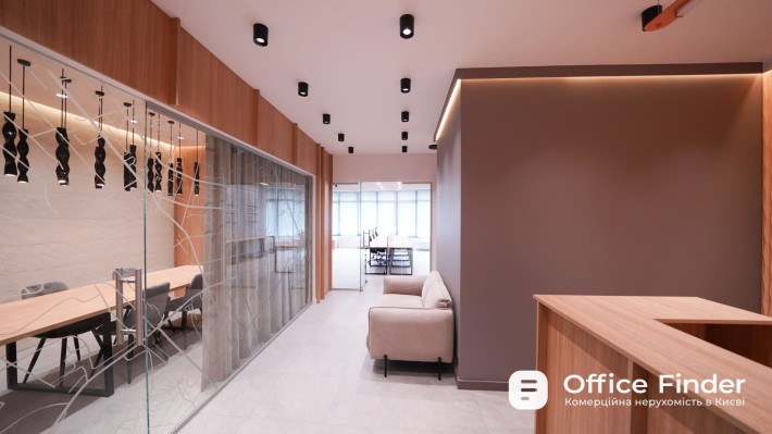 Преміум офісу 170 м² з меблями, Генератор. Печерський район, Кловський узвіз 7 - фото 1