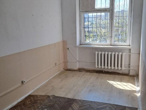 Оренда на вул. Червоної Калини, 35 офіс на 16,6 м², від власника Львів