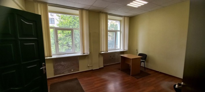 Без %. Аренда под офис, салон, шоу-рум - 70 м.кв.,Шевченковский район. - фото 1