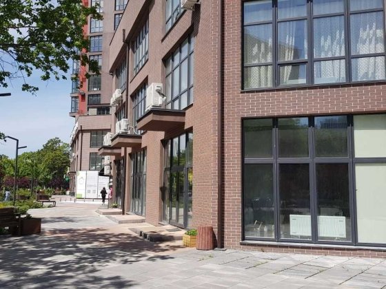 приміщення на фасаді 50 м², ЖК Manhattan. Філатова. Під салон краси, магазин тощо. Одеса