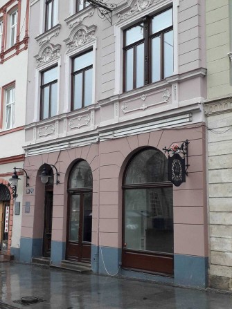 Здаю в оренду ресторан з обладнанням на пл. Ринок, 360 кв.м. - фото 1