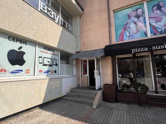 Оренда фасадного приміщення 27.6 м² — Сихів (вул. Довженка) Львів