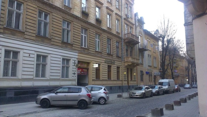 Офіс-салон 60м, центр, в.Франка 3, початок - фото 1