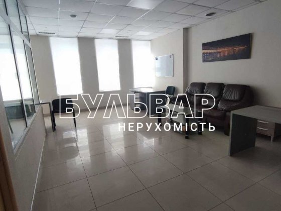 Сдам офис - 70 м2 в БЦ Тетрис, м. Госпром, м. Научная. Укомплектован