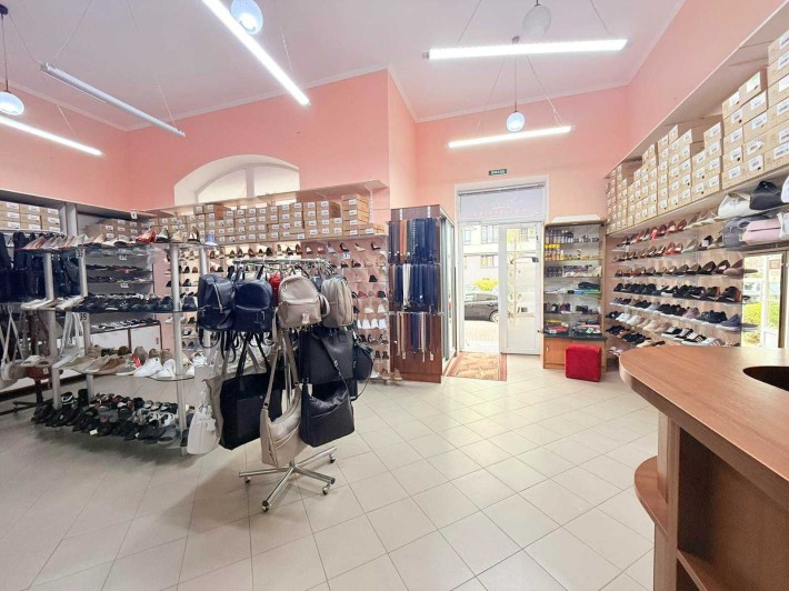 Оренда комерційного приміщення, вул. Пасічна (90 м.кв.) - фото 1