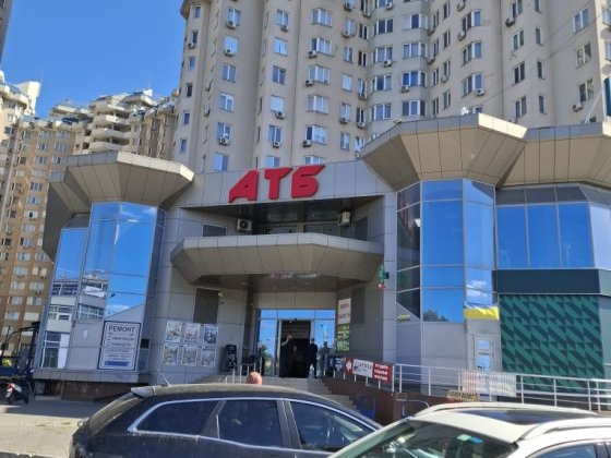 Аренда 23м2 2эт ТЦ Чудо город Среднефонтанская 19 А Одеса
