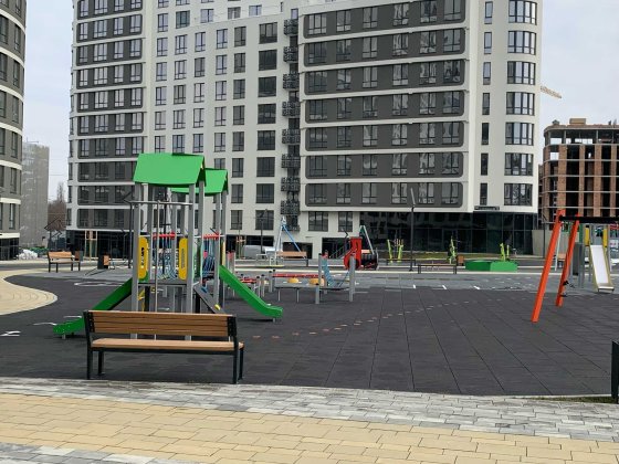 Здам в оренду приміщення 200 кв. м в двох рівнях Львов