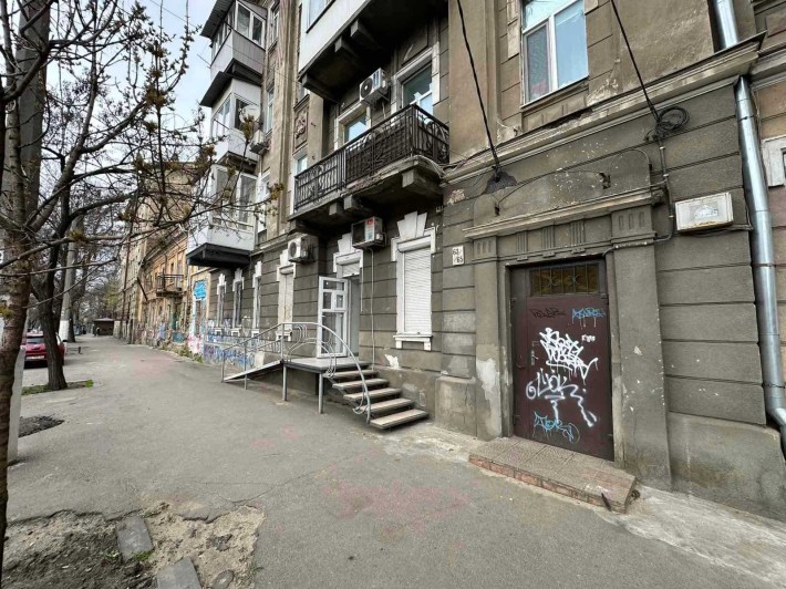 Магазин 60 кв.м Старопортофранківська, 2 роддом. Від власника - фото 1