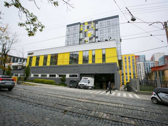 Оренда приміщення у ТОЦ Семицвіт, Шевченка 60, 848м² Львів