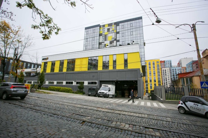 Оренда приміщення у ТОЦ Семицвіт, Шевченка 60, 848м² - фото 1